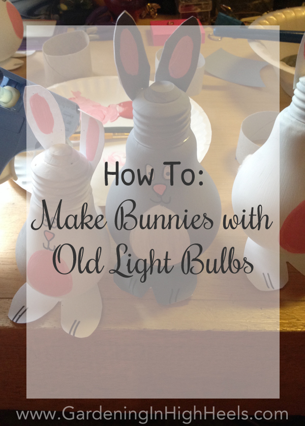 Super easy Easter craft making bunnies from old light bulbs! #upcycle #reuse #easter