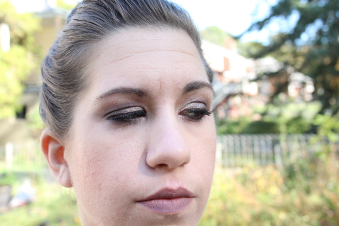 Vampy Vixen Makeup for the Makeup Mix-Up challenge using Urban Decay Naked 3 and Urband Decay Smoked palette | Gardening In High Heels